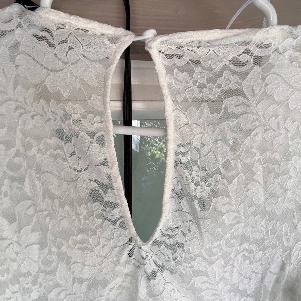 Windsor szM lace mermaid wedding dress - Picture 9 of 13